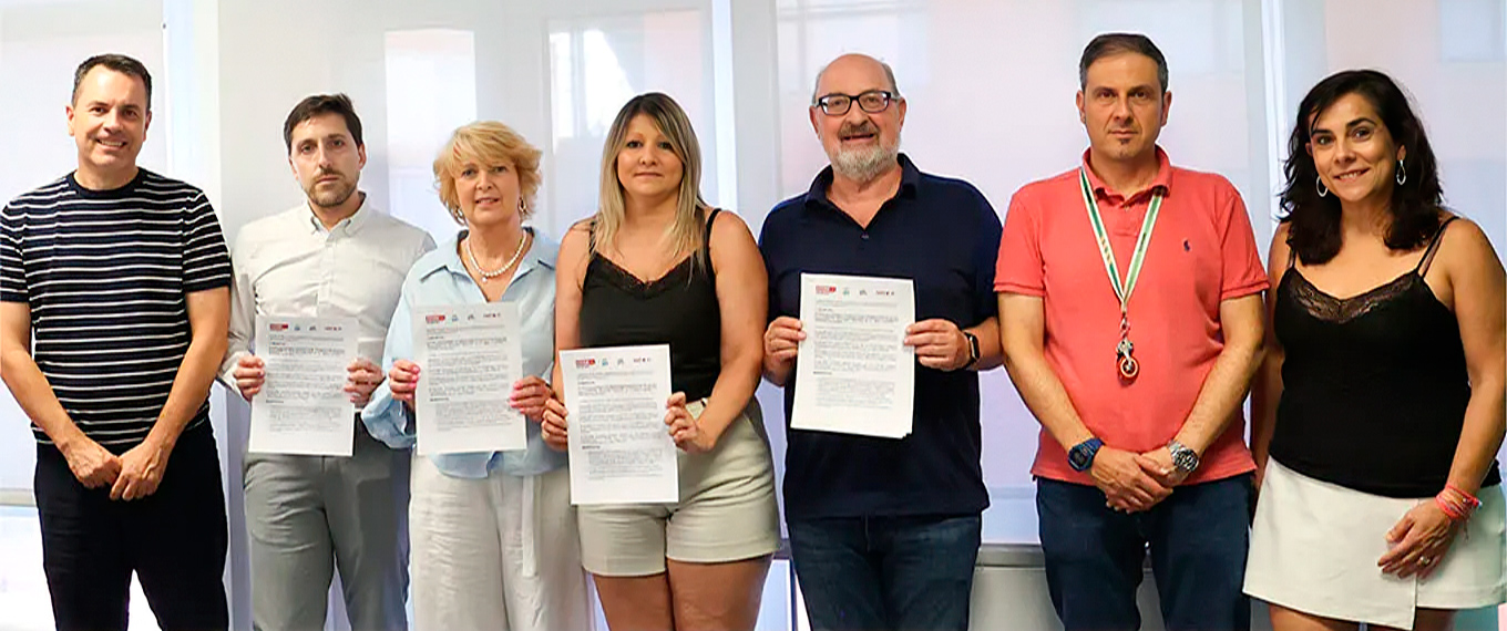 Firma acuerdo promoción elecciones